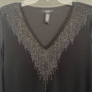 Alfani Designer blouse. Beautiful/very slimming.